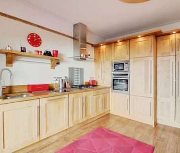 2 bedroom flat to rent - Photo 6
