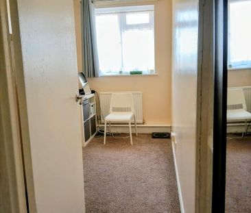 3 bedroom apartment to rent - Photo 3