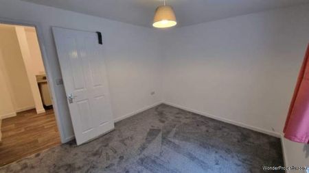 2 bedroom property to rent in Chard - Photo 2