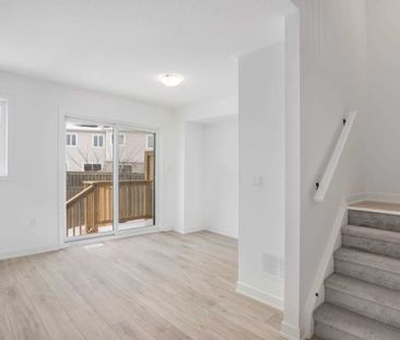 For Lease - 3079 Cherry Blossom Cmn N/A, Burlington, Ontario - Photo 6