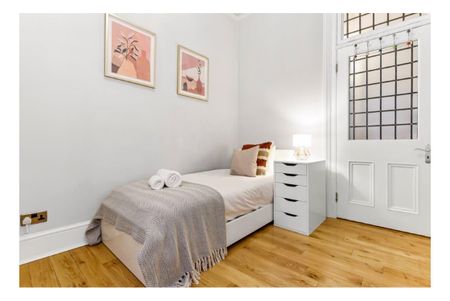 Transept Street, Marylebone NW1 - Photo 3