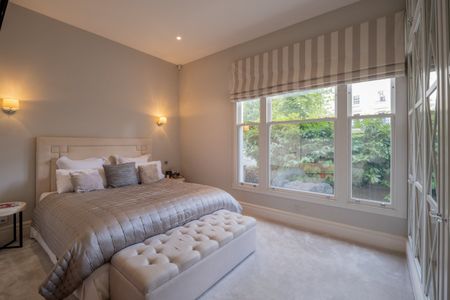 Cumberland House, Clifton Gardens, Little Venice, W9 1DX - Photo 4