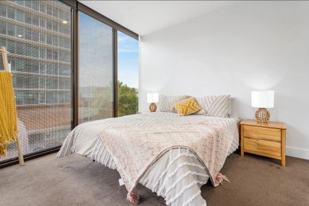 One Bedroom Apartment in Wanted Locale - Photo 3