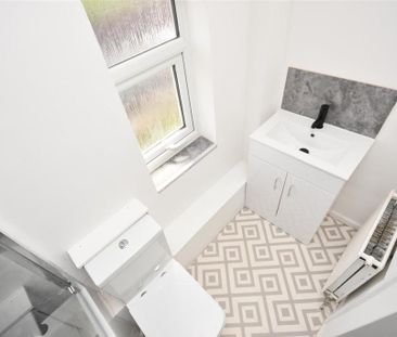 3 bedroom terraced house to rent - Photo 6