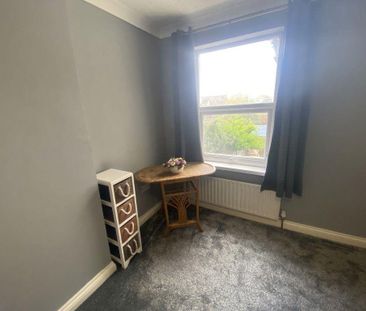 1 bedroom in a house share to rent - Photo 6