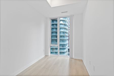 For Lease - 8 Widmer Street Unit# 2009, Toronto, Ontario - Photo 5