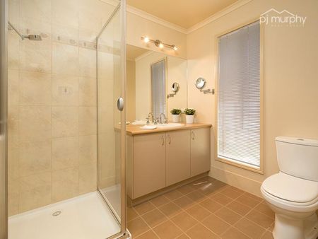 21 Innisbrook Avenue, Wodonga VIC 3690 - House For Rent | Domain - Photo 4