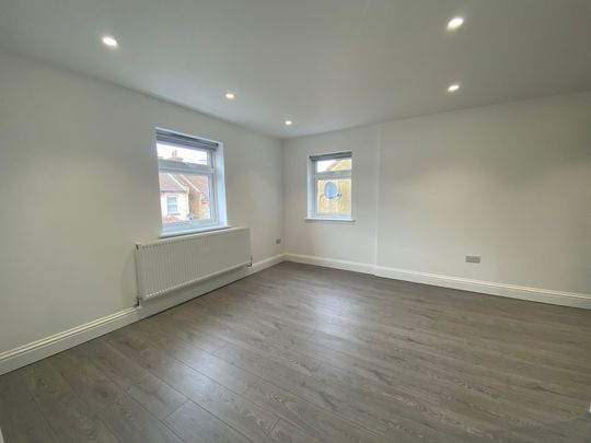 St. Josephs Road, Aldershot, Aldershot, GU12 - Photo 1