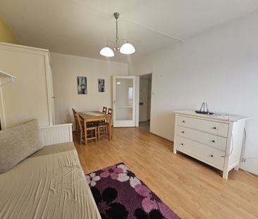 Pécs-Belvárosában kiadó lakás - Fotó 3