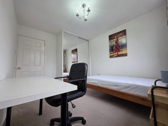 4 St Johns Park, Moira, BT67 0NL - Photo 1