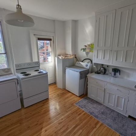 METRO LASALLE, GRAND 3 1/2 - Photo 4