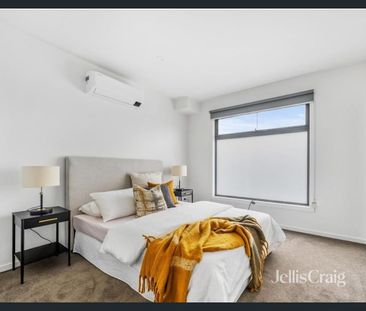 Two Bedroom Townhouse in Hadfield - Photo 6