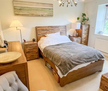 4 bedroom detached house to rent - Photo 5