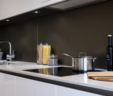 Pinewood Gardens, Teddington, TW11 - Photo 5