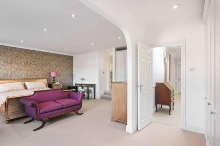 The Broad Walk, Imperial Square, Cheltenham, Gloucestershire, GL50 - Photo 4