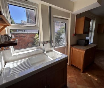 1 bedroom in a house share to rent - Photo 6