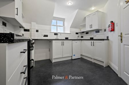 3 bedroom penthouse to rent - Photo 3