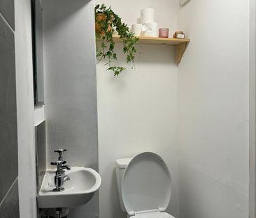 Studio Flat, Ashlone Road, SW15 - Photo 6