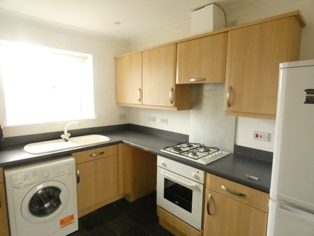 4 bed apartment to rent in Chillingham Road, Newcastle upon tyne, NE6 - Photo 4