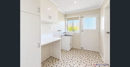 CHARMING HOME - Photo 4