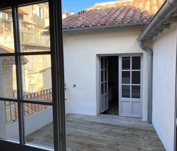 location Appartement F3 DE 79.43m² À AVIGNON - Photo 1