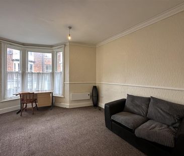 Eastborough, Scarborough - Photo 3