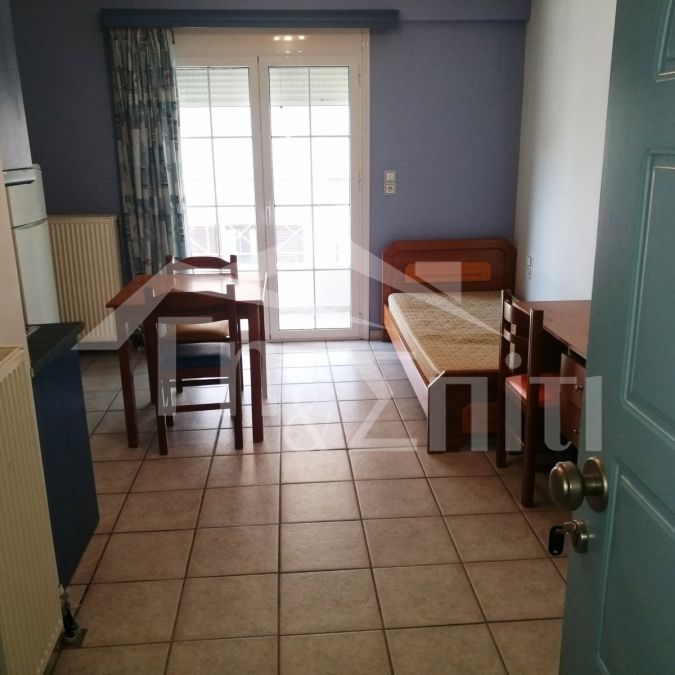 Γκαρσονιέρα προς ενοικίαση 200 € - Photo 1