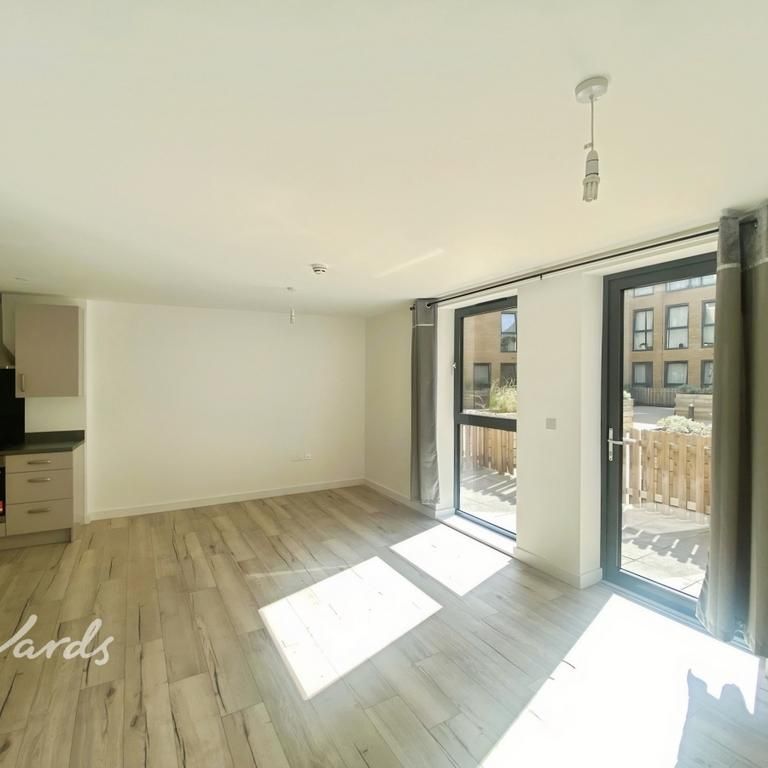 1 bedroom ground floor flat to rent - Photo 1