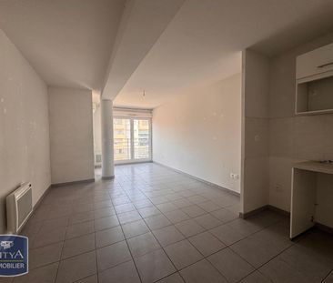 Location Appartement 2 pièces 44m² MARSEILLE 4ème - Photo 6