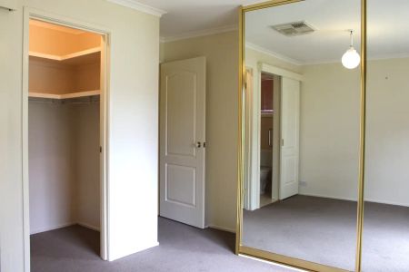 “Stylish Living in the heart of Craigieburn!” - Photo 5