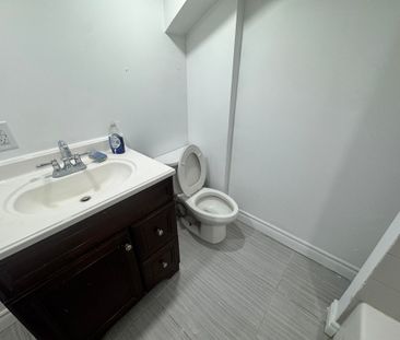 For Lease - 97 Central Park Boulevard Unit# Lower, Oshawa, Ontario - Photo 4