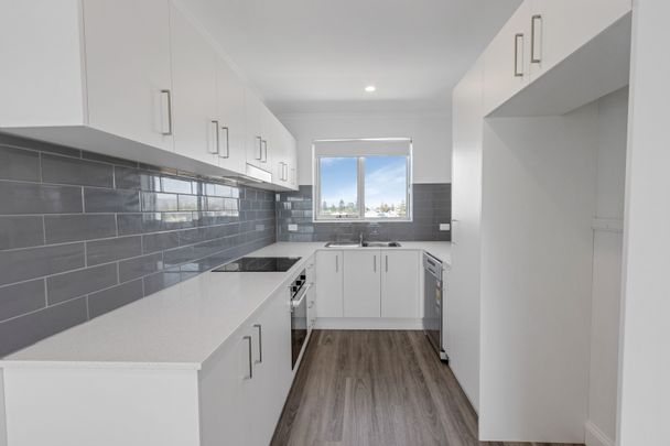 21/33 North Esplanade, Glenelg North SA 5045 - House For Rent | Domain - Photo 1