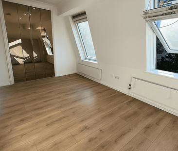 5 bedroom townhouse to rent - Photo 2
