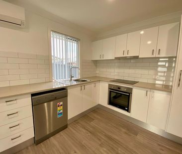 MODERN 2-BEDROOM GRANNY FLAT - Photo 6