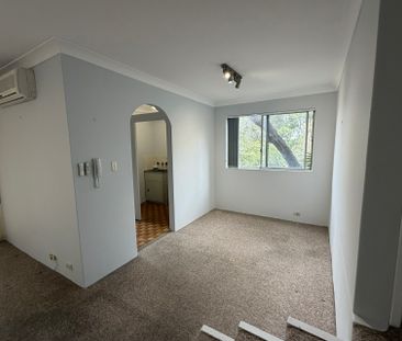 View Wednesday at 2.30pm - 2.45pm - Photo 3