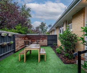 2/12 Ardmillan Road, Moonee Ponds VIC 3039 - Photo 3
