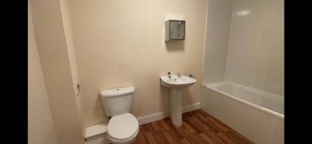 2 bedroom flat to rent - Photo 4