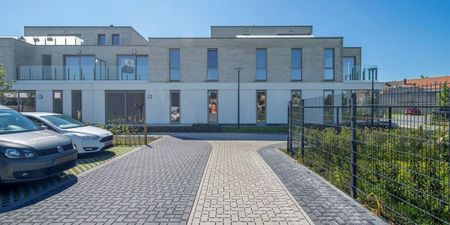 Appartement te huur in Sint-Niklaas voor € 845 met 1 slaapkamer - Photo 2