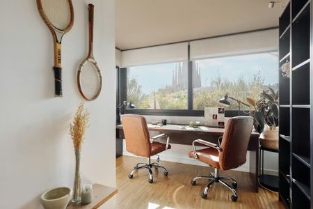 Carrer de Padilla, Barcelona, Catalonia 08013 - Photo 2