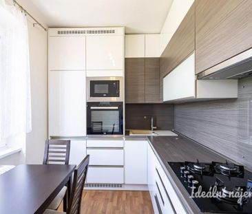 Pronájem bytu 2+1 51 m2 - Fotografie 4