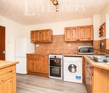 3 bedroom semi-detached house to rent - Photo 1