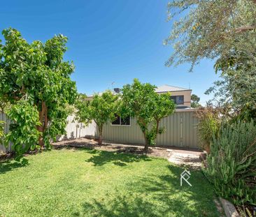 Spacious Family Living in Prime Innaloo Location - Photo 4