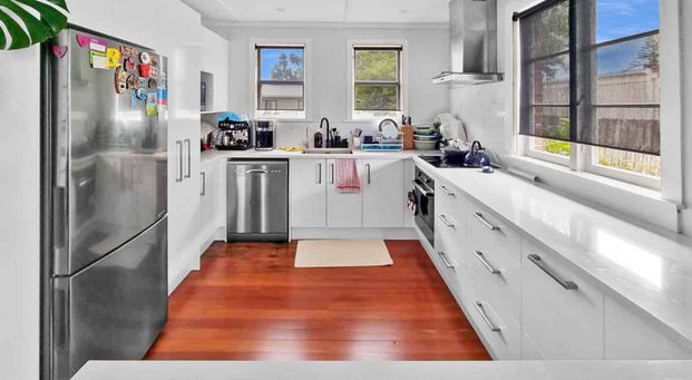 11A Fruitvale Rd, New Lynn - $590PW - Photo 1