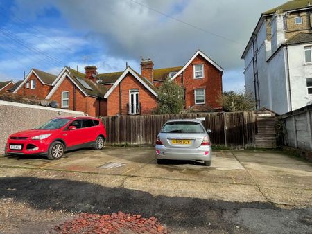 1 bedroom flat to rent - Photo 5