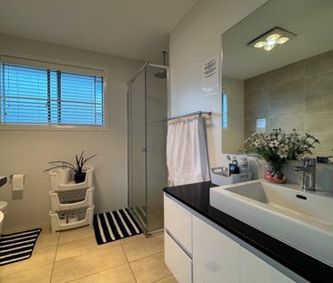 Catherine Field - Photo 2