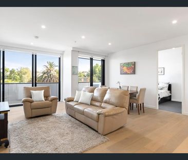 Exceptionally Large, Architecturally Designed Luxury | FLARE REAL E... - Photo 1