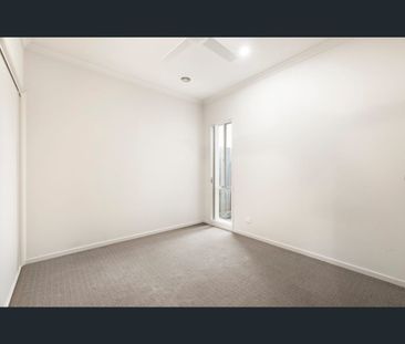 1/17 Crestmont Drive, Melton South, Vic 3338 - Photo 1