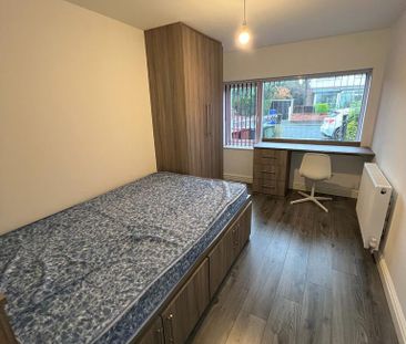 5 bedroom semi-detached house to rent - Photo 3