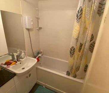 1 Bed Flat, Tippett Rise, RG2 - Photo 6