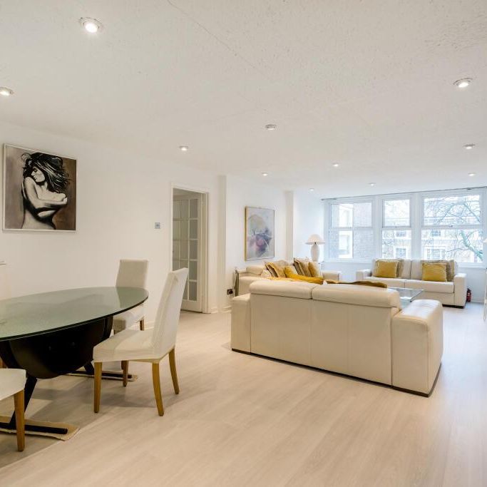 3 bedroom flat to rent - Photo 1